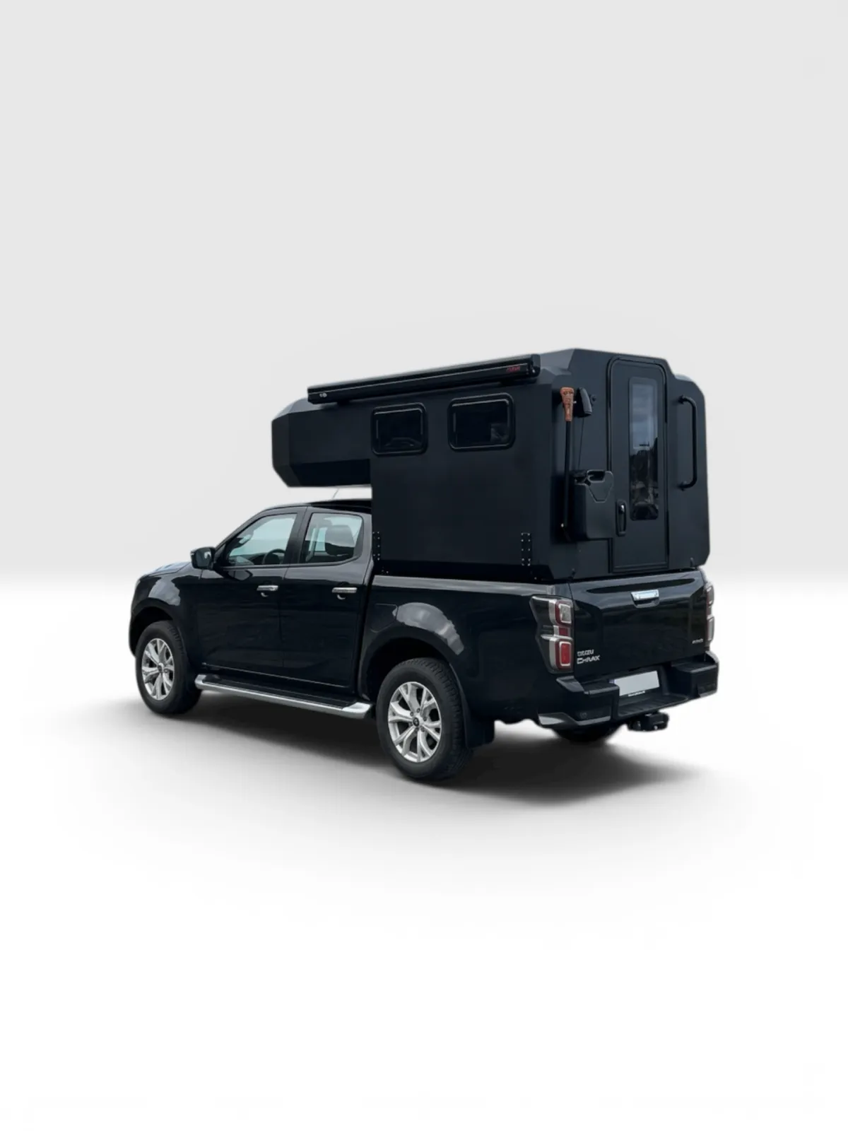Isuzu D-Max + Pod 01